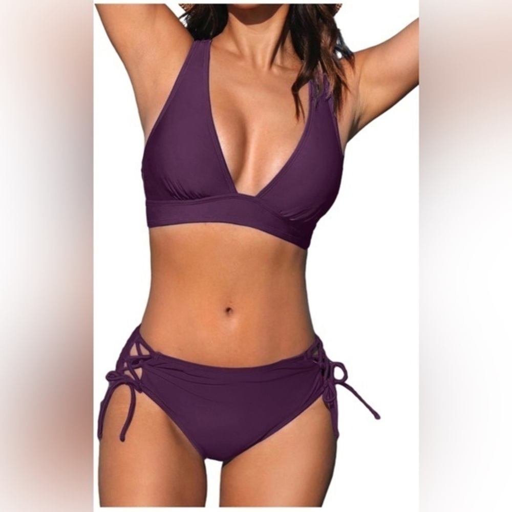 CUPSHE Women's Purple Bikini Set Two Pieces Swimsuit V-Neck Wide Straps XS